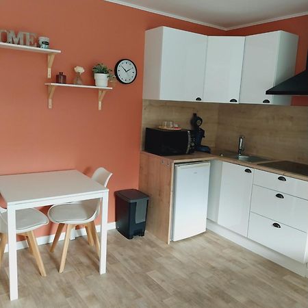 Superbe Grand Studio Tout Confort Avec Exterieur Poussan Exteriör bild