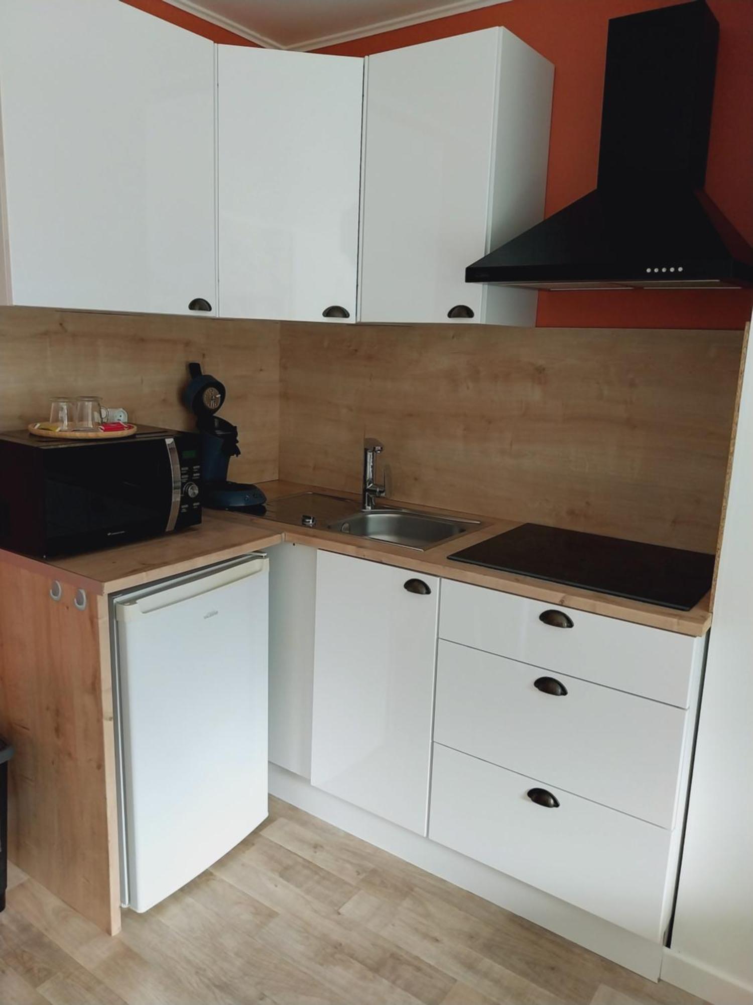 Superbe Grand Studio Tout Confort Avec Exterieur Poussan Exteriör bild